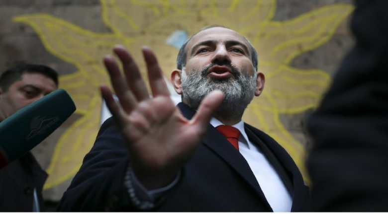 Ermənistan sülhlə ölüm ARASINDA
