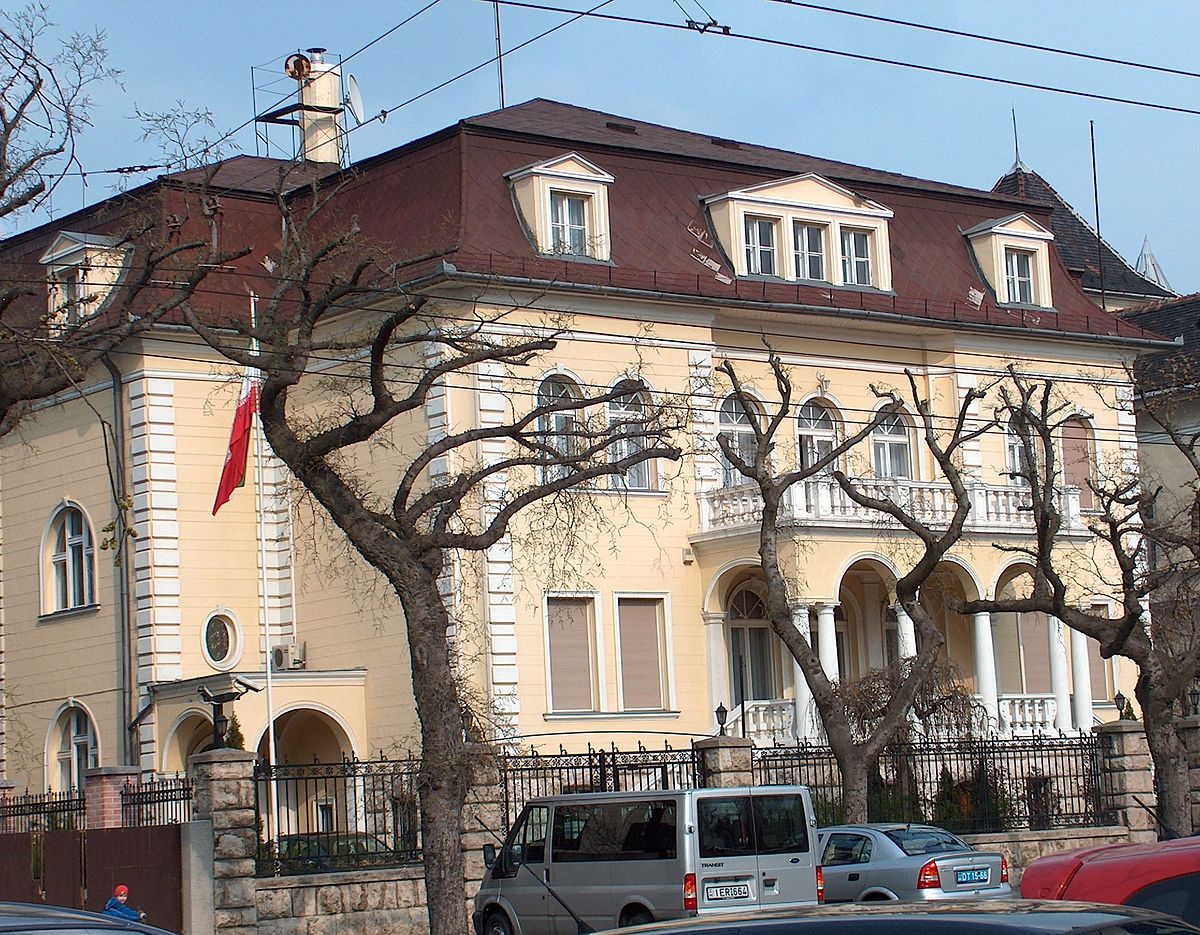 İranın Yunanıstandakı səfirliyinə hücum edilib