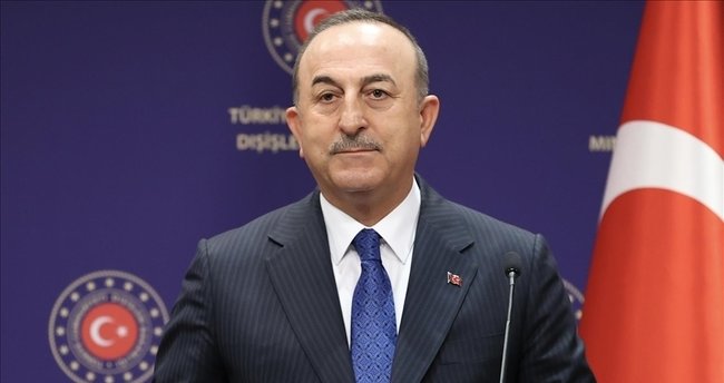 Yunanıstanın yanındakılara inanması özünü aldatmasıdır