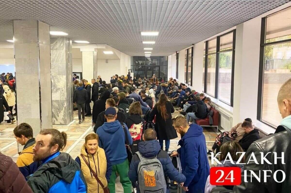Səfərbərlikdən qaçan 200 min rusiyalı Qazaxıstana sığınıb