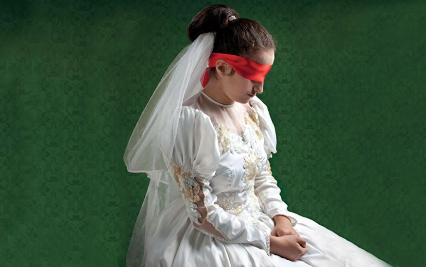 Sabirabadda 16 yaşlı qız 40 yaşlı kişiyə ərə verilib