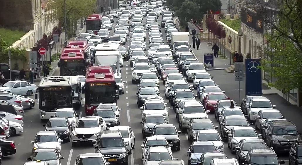 Tıxacdan xilas olmaq üçün yeni şəhər salınsın! - TƏKLİF