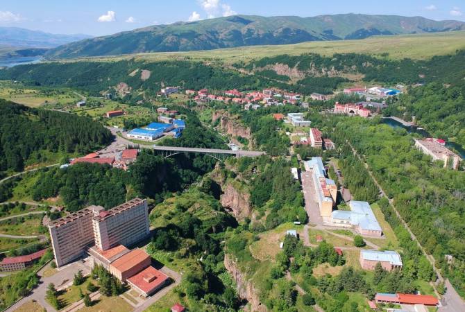 Azərbaycanla insidentə görə bağlanan Cermuk otelləri açıldı