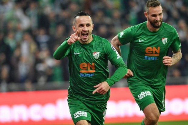 FIFA azərbaycanlı futbolçuya görə “Bursaspor”u CƏZALANDIRDI