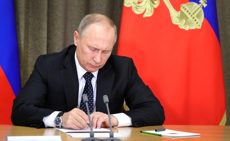 Putin səfərbərliyə çağırış qaydasını DƏYİŞDİ