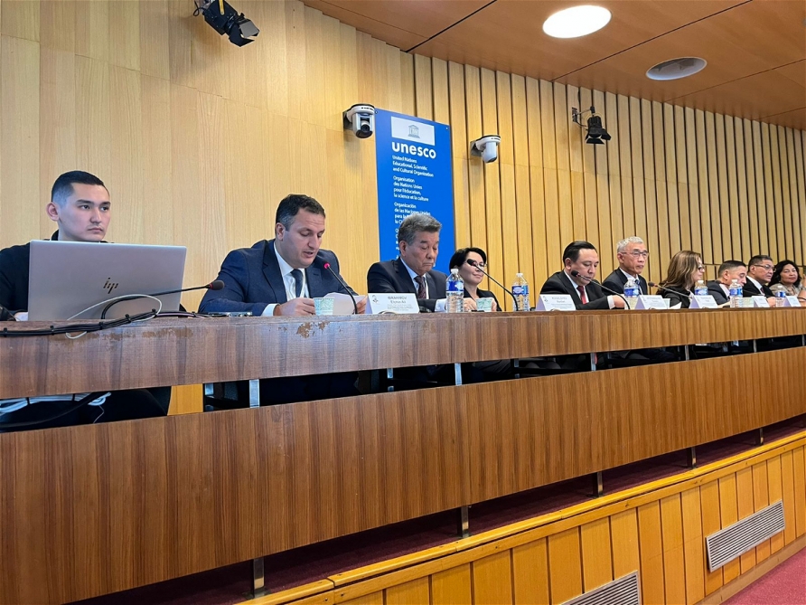 ADU-nun əməkdaşı UNESCO-da məruzə ilə çıxış edib