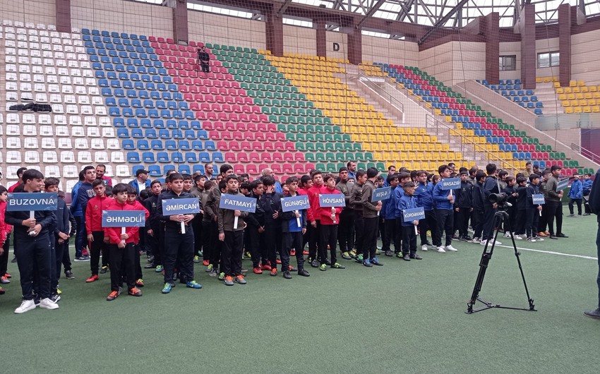 Bakıda uşaq futbol turnirinə start verilib
