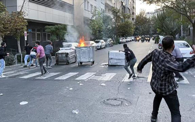 Tehranda yenidən etiraz aksiyaları BAŞLADI