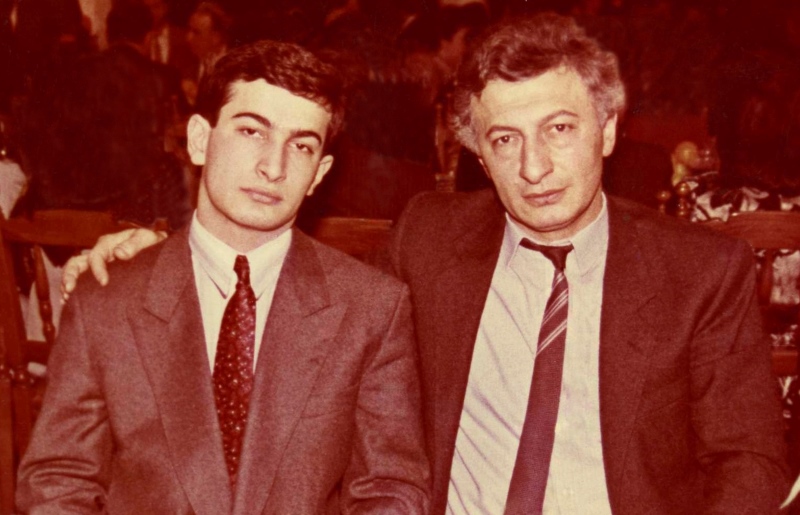 Oğlu İsmət Qayıbovdan YAZDI: Ad gününü indi də qeyd edirik!
