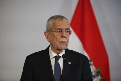 Avstriyada seçkilər - Hazırkı prezident qalib gəldi
