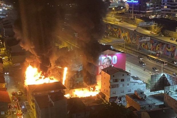 İstanbulda güclü partlayış, ölənlər var - YENİLƏNİB