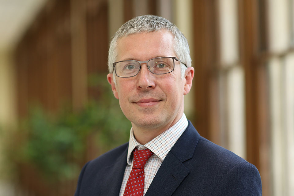 Yeni səfir: Britaniya regionda sülh arzulayır
