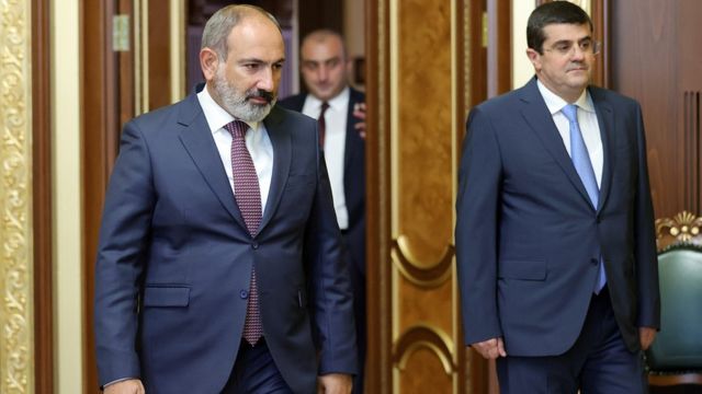 Paşinyan Arayiki devirir - Erməni mətbuatı YAZIR