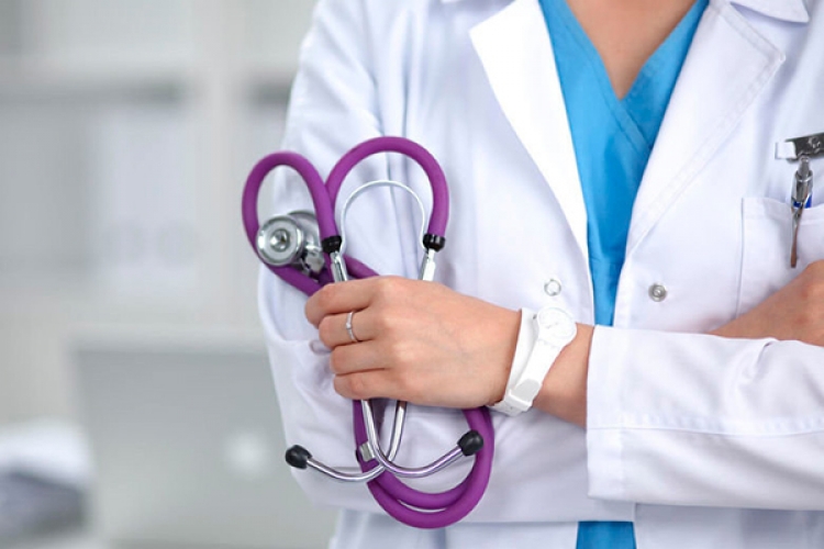 Həkimlərin maaşlarına əlavələrin müddəti uzadıldı