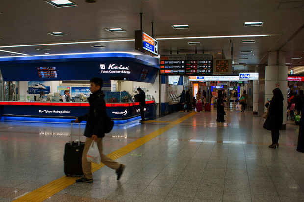 Daha bir ölkə koronavirus qadağalarını ləğv etdi