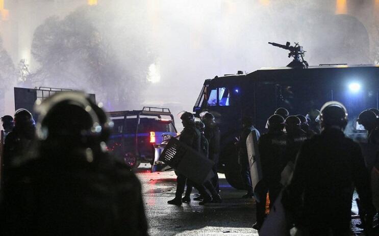 Qazaxlar Putinin səfərinə etiraz etdilər