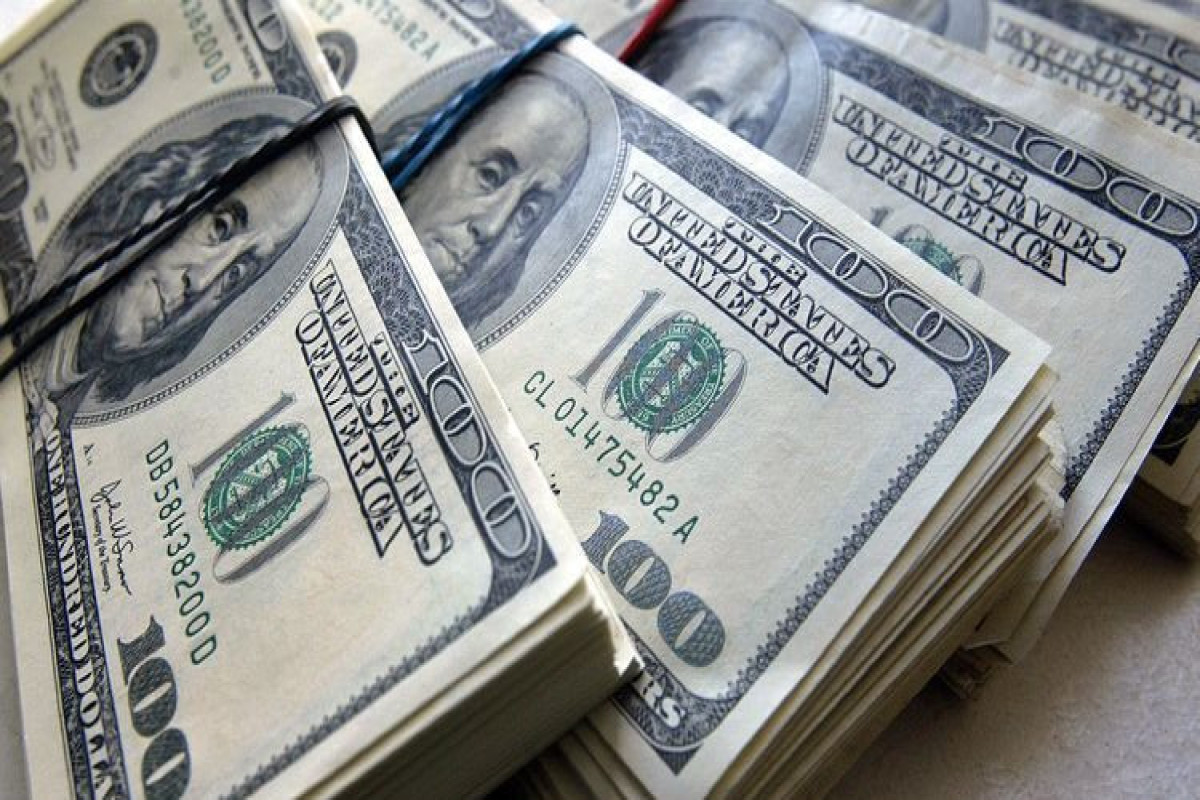 Banklarda dolların alışı azalıb