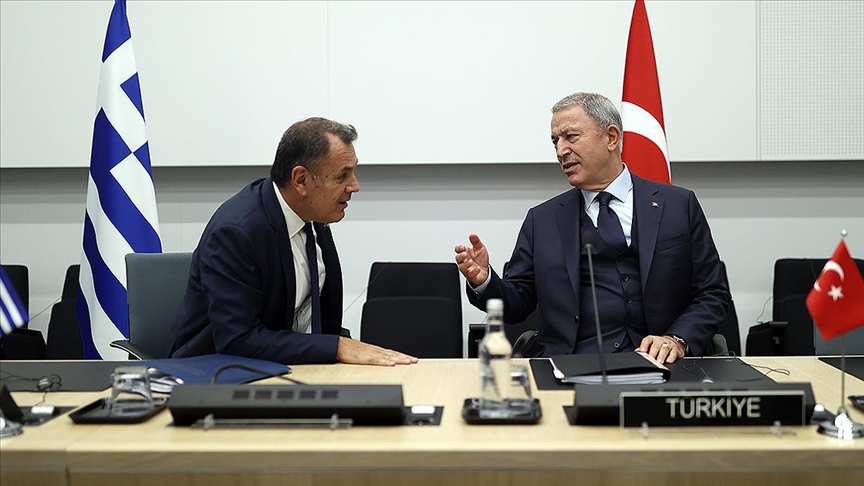 Hulusi Akar yunan həmkarı ilə görüşdü 