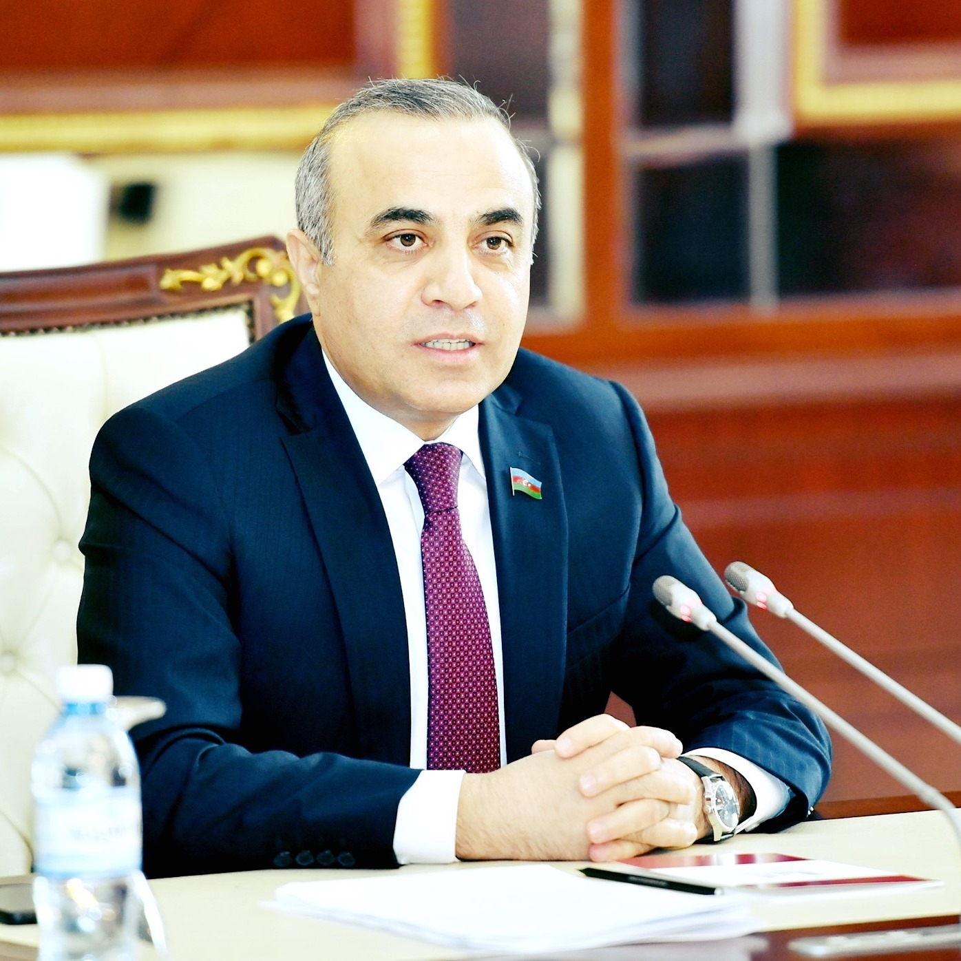 Erməni diasporunun sözçüsü səviyyəsinə düşən Makron