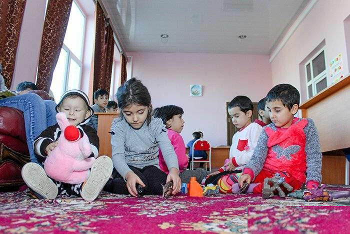 Sənədsiz uşaqların təhsil problemi - Qurumlar nə düşünür?