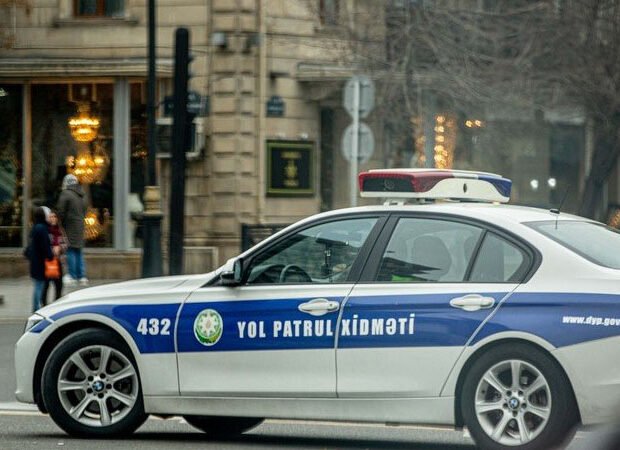 Polis maşınını yandırmaq istədi - HƏBS OLUNDU