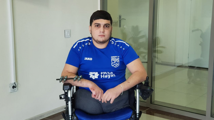 Döyüşdə ayaqlarını itirən qazi qəzaya düşdü