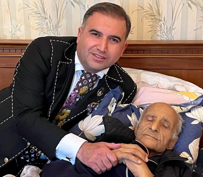 Dədə Süleymanın ayağı qanqrena edib - Hacı Nuran həkimə getməyə razı saldı
