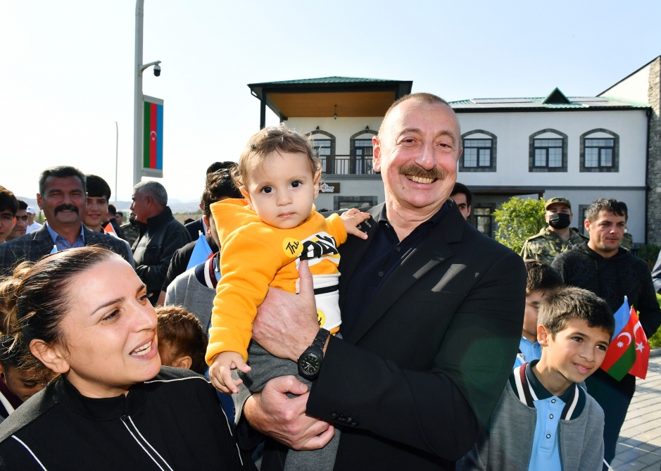 Prezident və xanımının Ağalı sakinləri ilə səmimi söhbəti - FOTOLAR