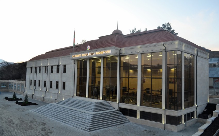 Yeni icra başçısı baş memarı işdən çıxardı