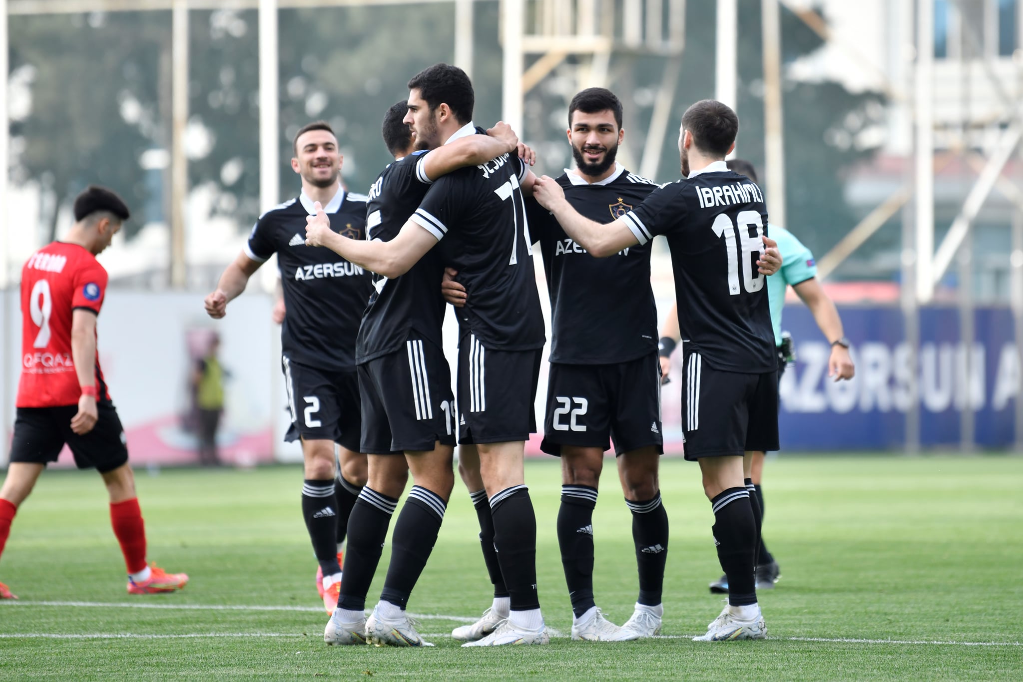 “Qarabağ”dan daha bir QƏLƏBƏ 