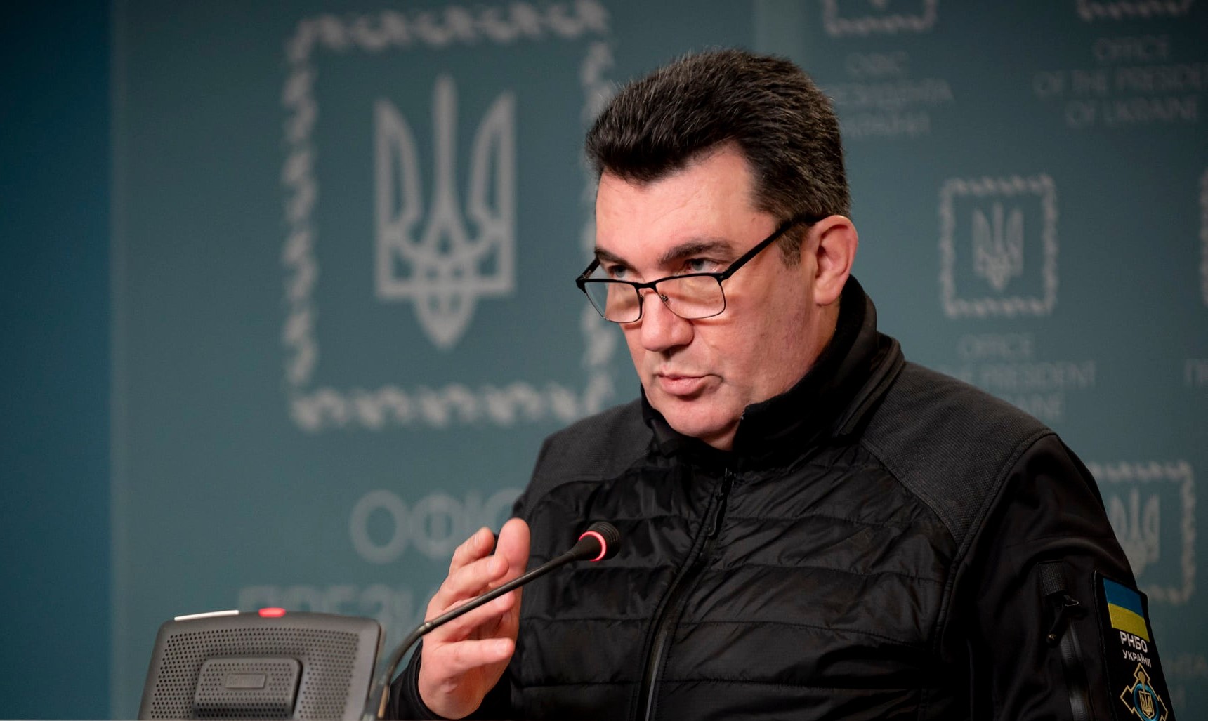 Rus dilindən tamamilə imtina edilməlidir - Danilov