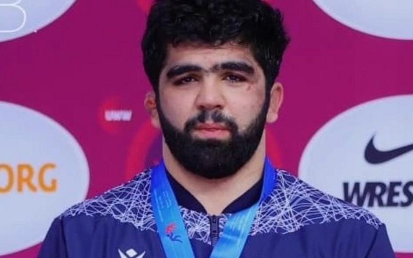 Güləşçimiz yarımfinala yüksəldi
