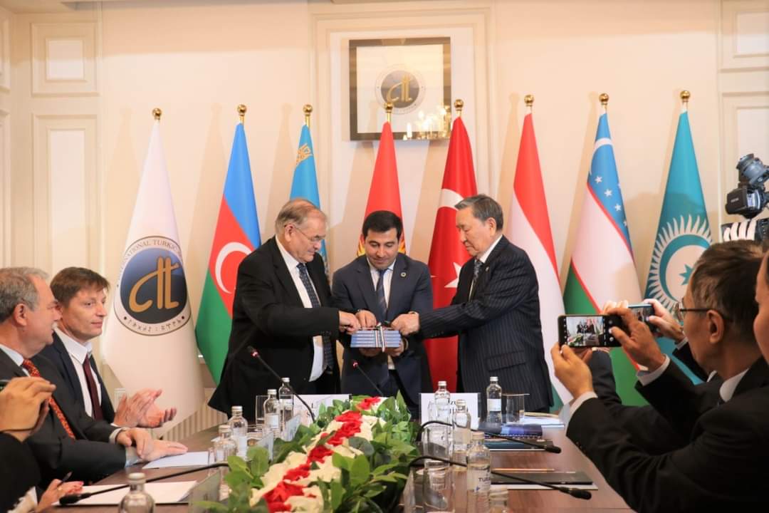 Macarıstanlı vitse-spiker Beynəlxalq Türk Akademiyasında oldu - FOTOLAR
