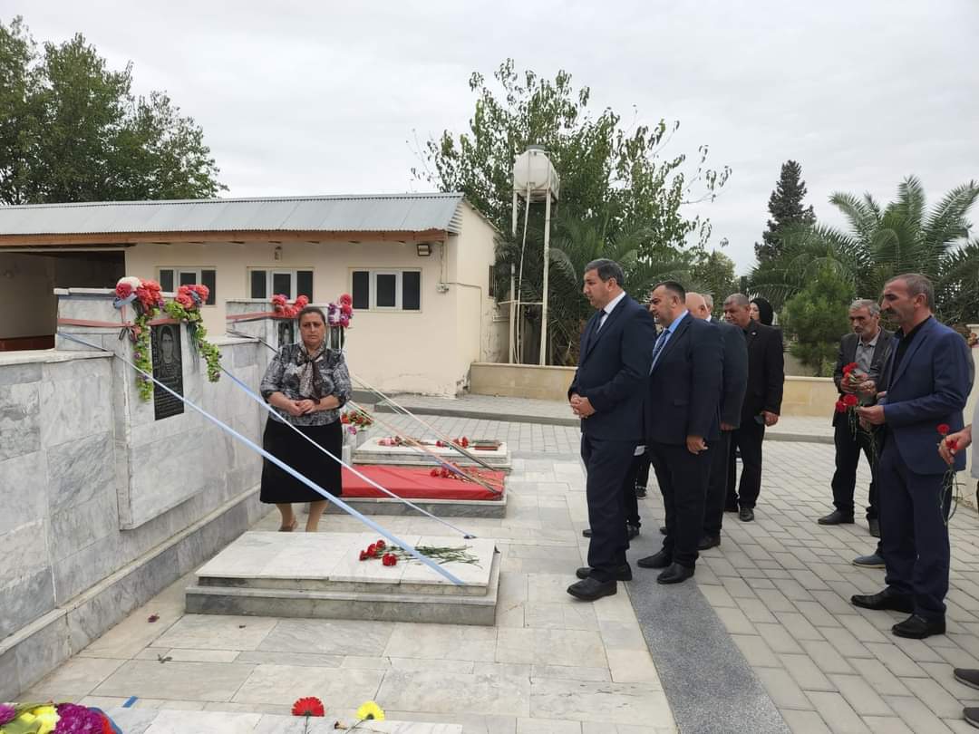 Kəlbəcərli şəhidlərin məzarı ziyarət olunub - FOTOLAR