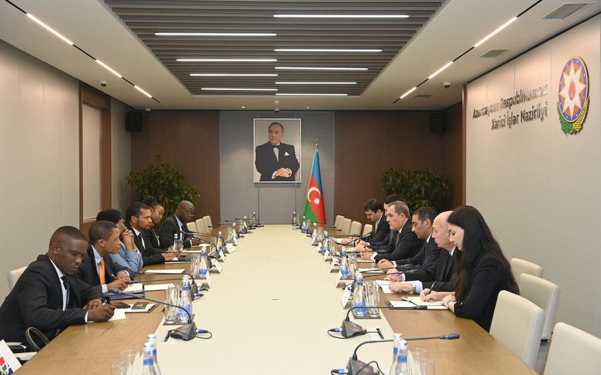 XİN-lər arasında siyasi məsləhətləşmə keçirildi