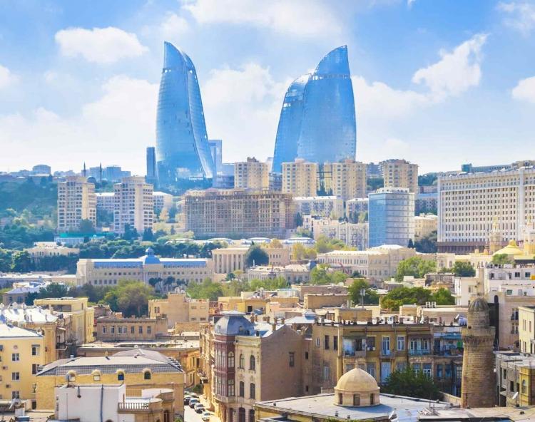 Əcnəbilər daha çox Bakını seçirlər