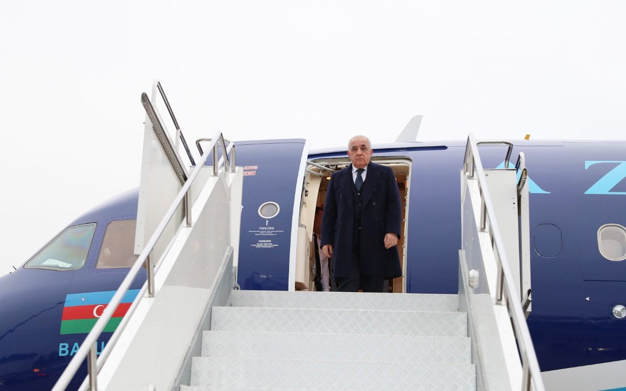 Əli Əsədov Qazaxıstana gedib - FOTO