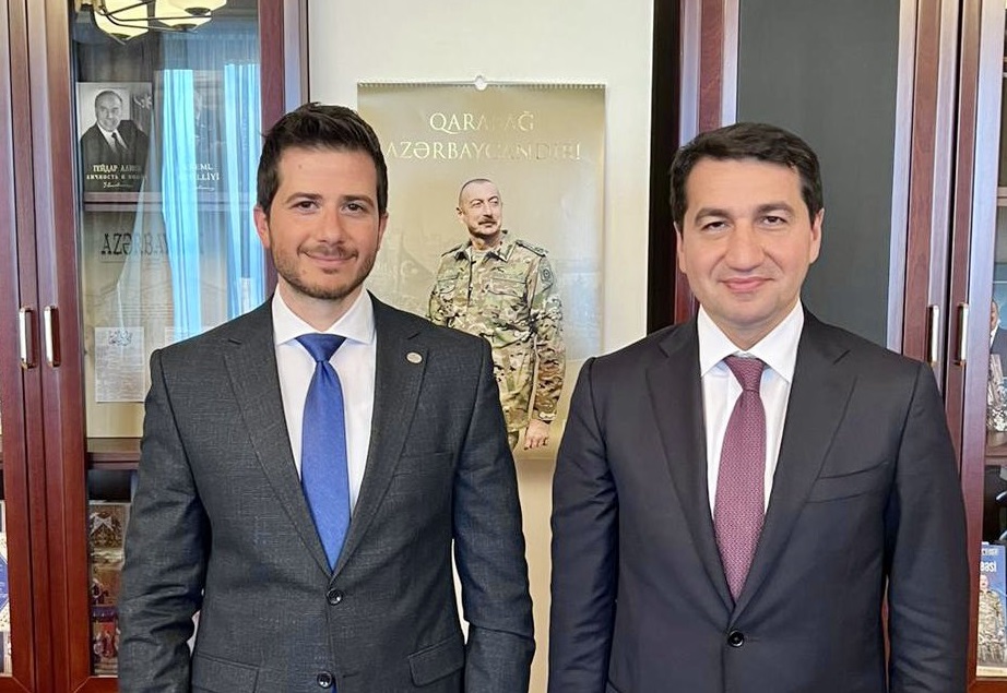 Hikmət Hacıyev İsrail səfirilə görüşüb