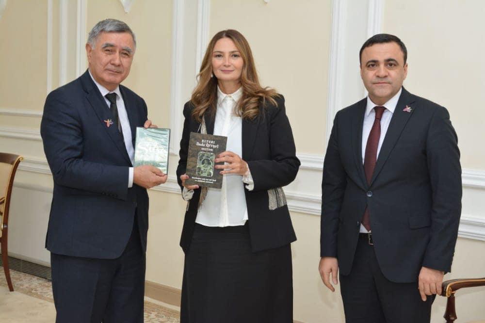 Qənirə Paşayeva Əlişer Kadırovla görüşüb
