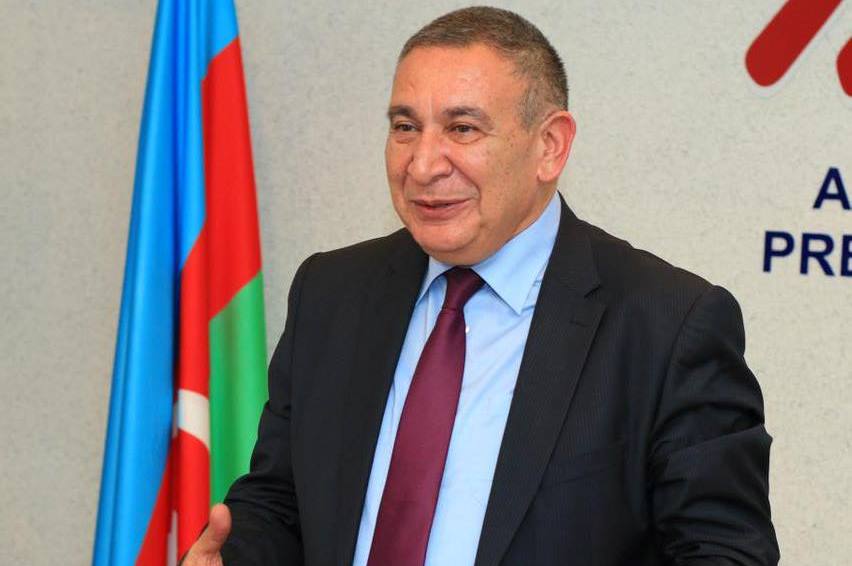 “Hər yerindən duran jurnalist adına iddia edir” - Rəşad Məcid