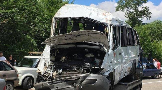 Mikroavtobus “BMW” ilə TOQQUŞUB - Ölən var