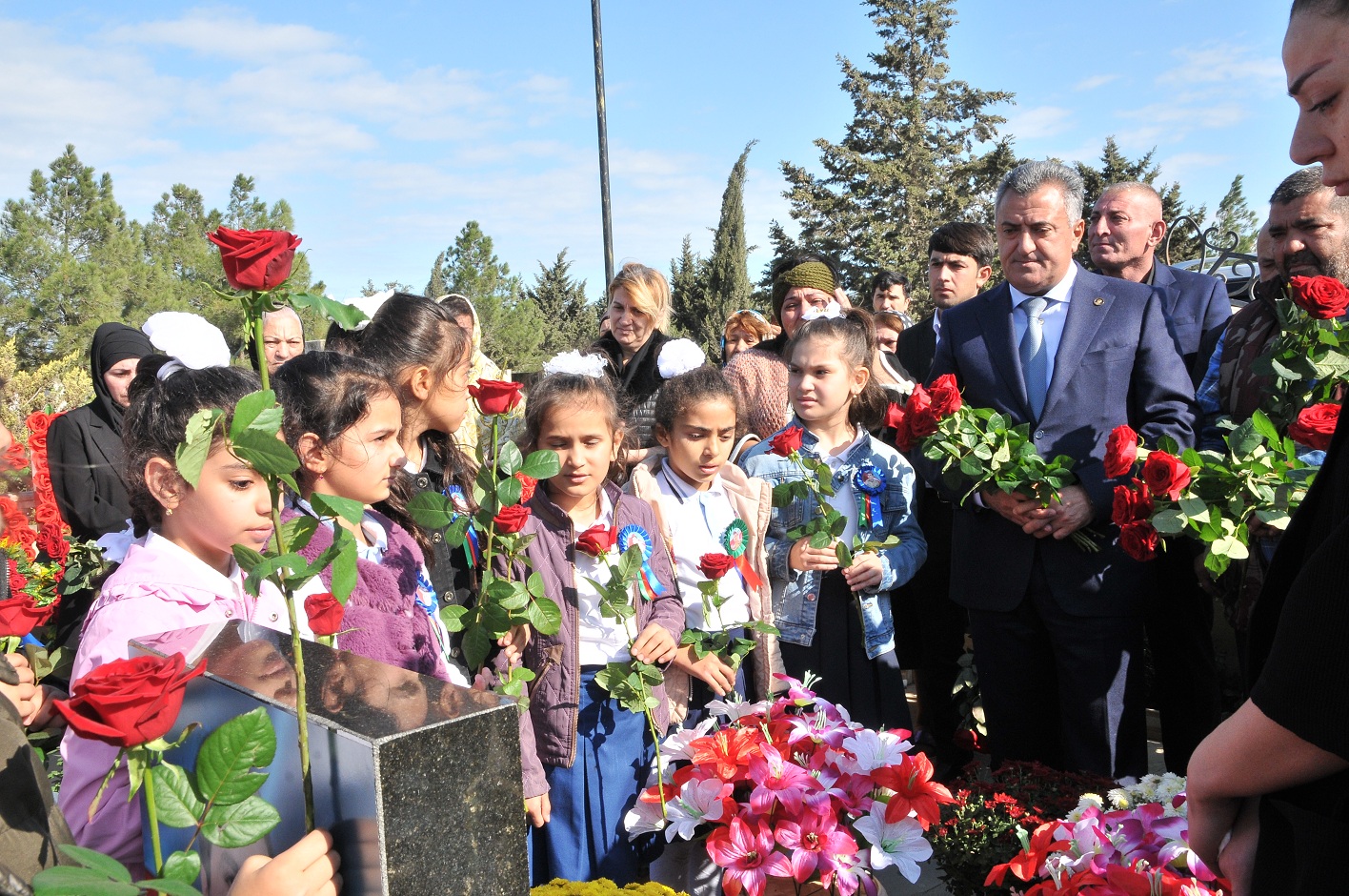 Abşeronda şəhidlərimiz anılıb - FOTOLAR