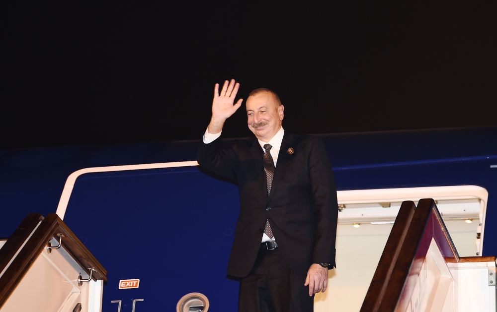 İlham Əliyevin Əlcəzairə səfəri başa çatıb - FOTOLAR