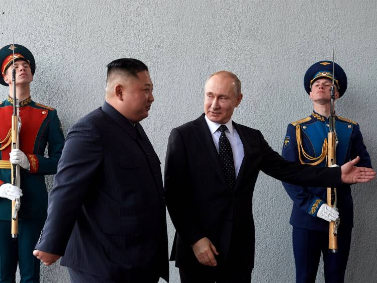 Kim Çen In Putinə gizli yolla silah satır - İDDİA