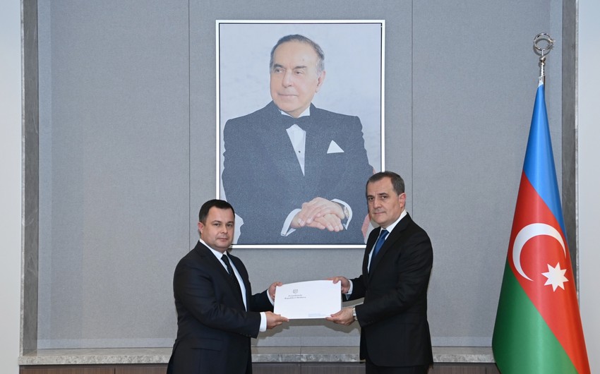 Moldovanın yeni səfiri Bakıya gəldi