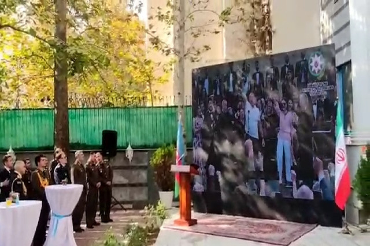 İranda Zəfər Günü qeyd olundu