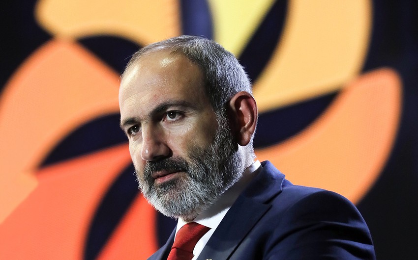 Paşinyan Praqa və Soçi görüşünü deputatlarla müzakirə etdi