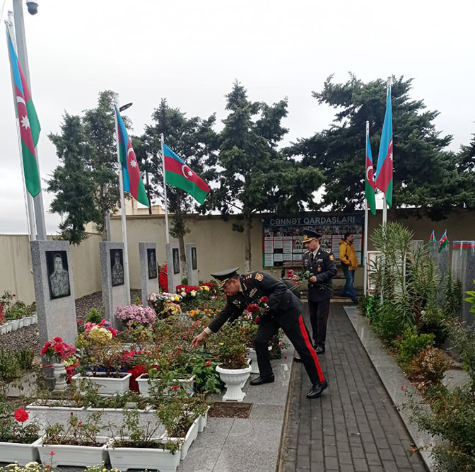 Generallar İkinci Şəhidlər xiyabanında - FOTOLAR