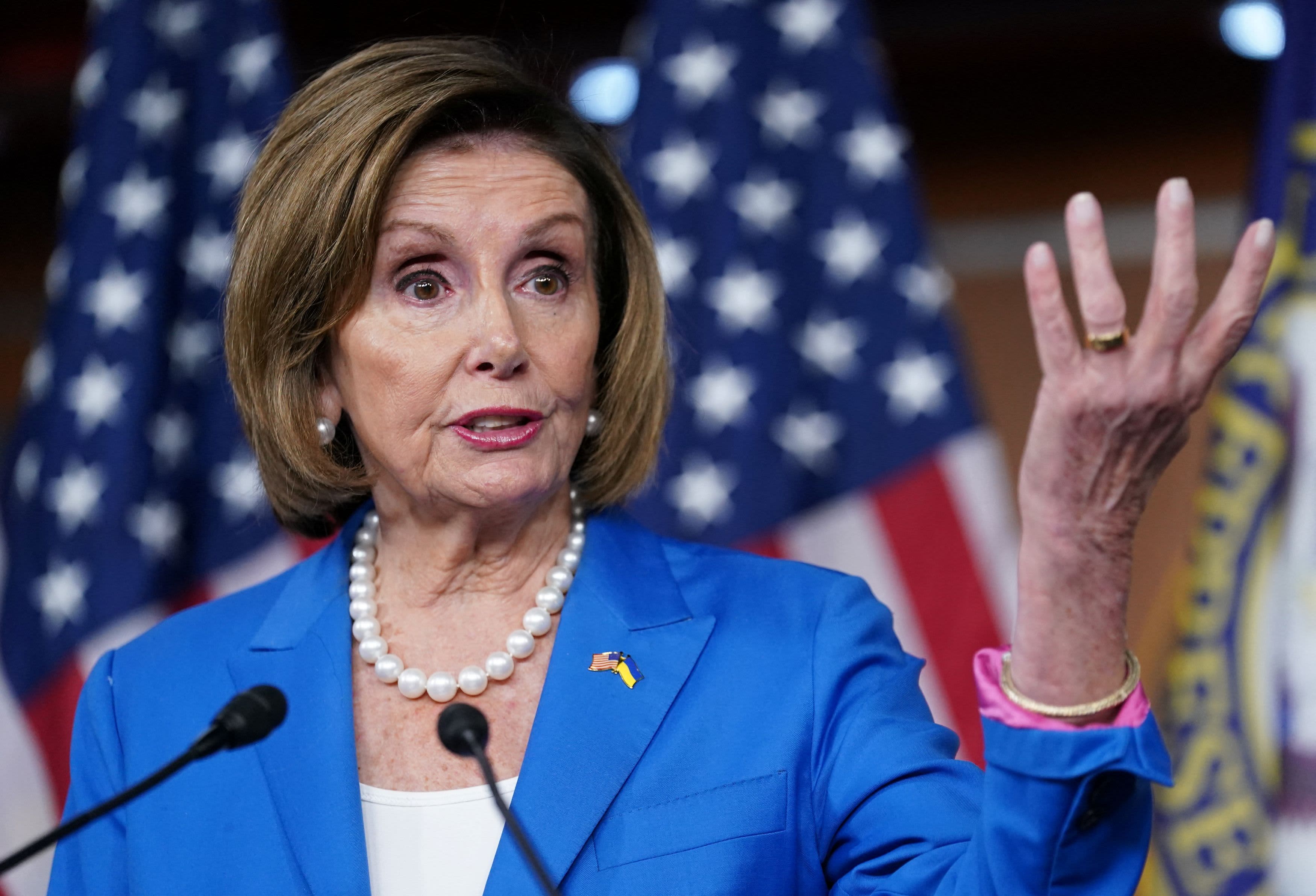 Nensi Pelosi istefa anonsu VERDİ 