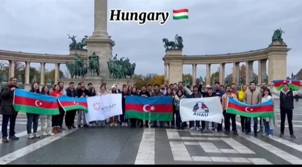 Diaspor gəncləri “Zəfər Yürüşü”nə çıxdılar - FOTOLAR